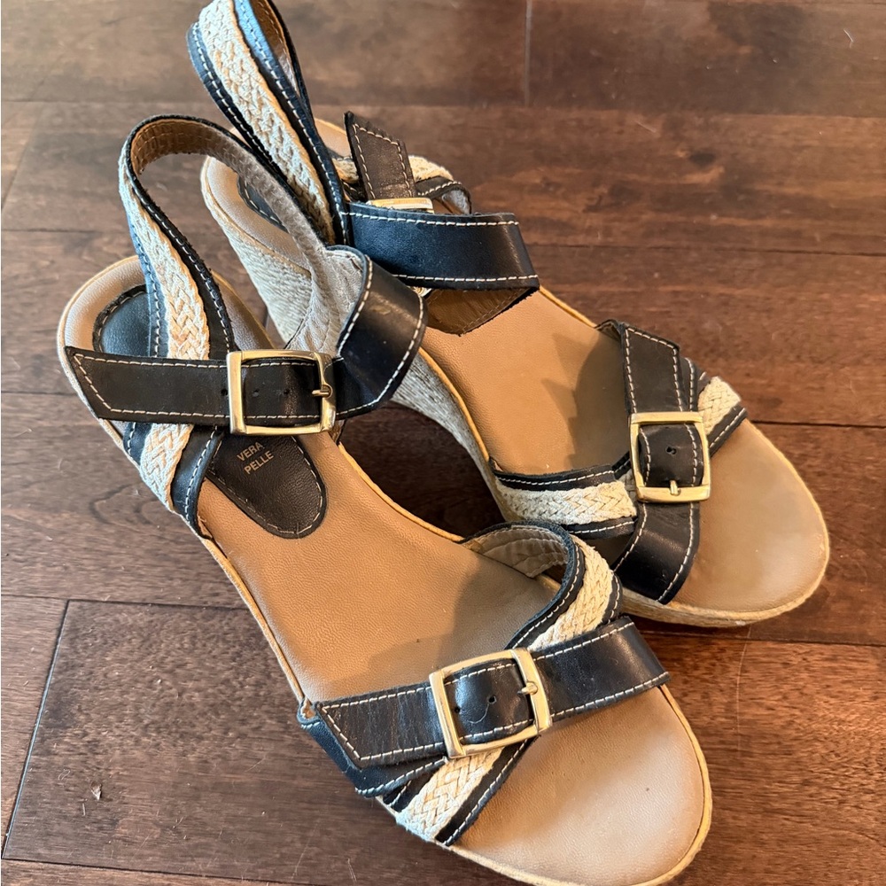 Azura Vera Pelle Black and Tan Platform Sandals